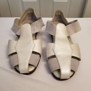 Capezio Lites Women Metallic Leather Elastic Caged Flat Sandals Cream 8W